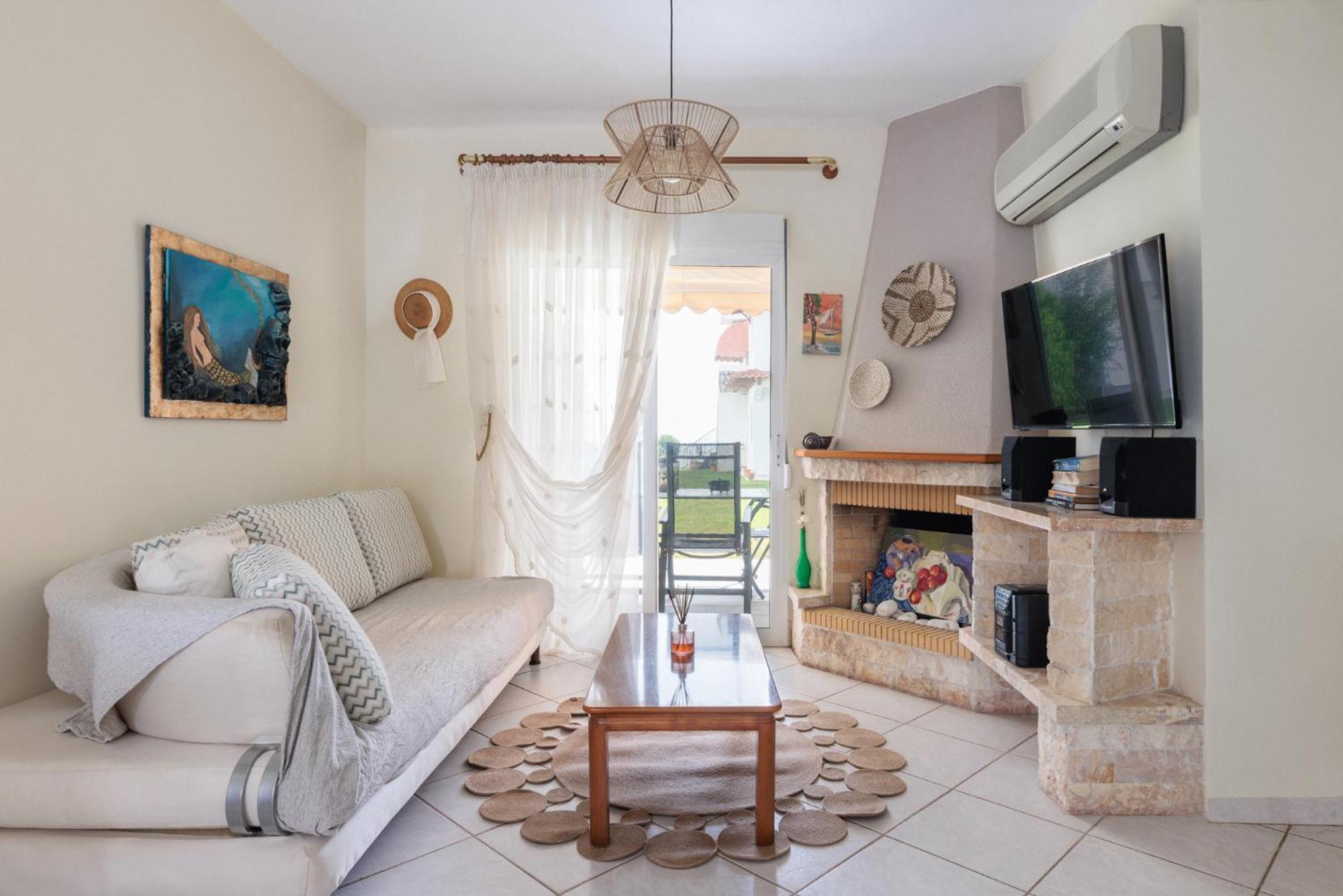 Apartment Next To The Sea Paralia Dionysiou Bagian luar foto